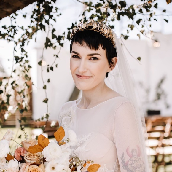 Gold Laurel Leaf Wedding Crown with White Flowers main image 7